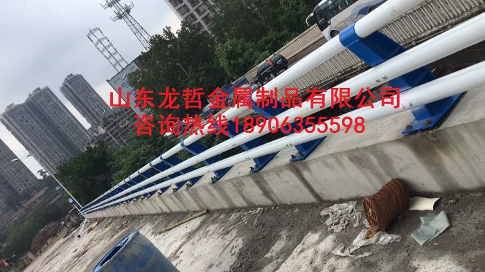 橋梁防撞護(hù)欄，防撞立柱